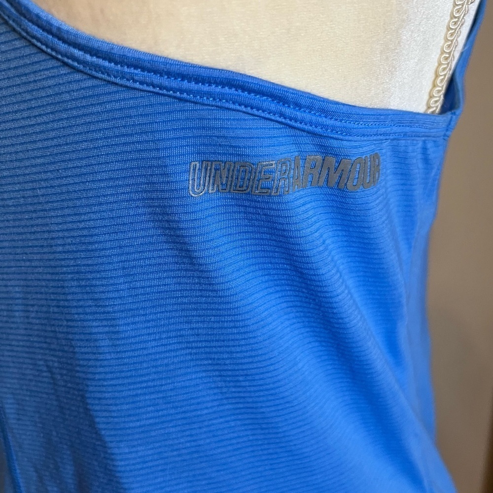 ⭐️ 3 For $15 Under Armour Women's Blue Tank Top - Picture 5 of 5